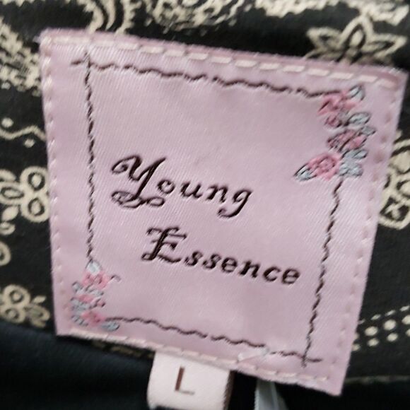 Young essence jacket  - Picture 2 of 3